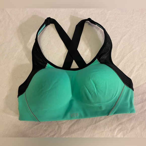 VSX Other - Victoria Secret sport bra size 32C Like New